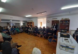 Članovi Rotary kluba Gospić 118 godina djelovanja Rotary organizacije obilježili odlaskom u Dom za starije osobe u Gospiću