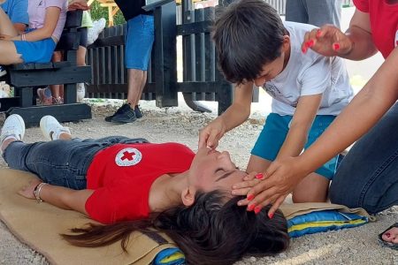 Crveni križ Gospić aktivan na Ljetnoj školi na Grabovači