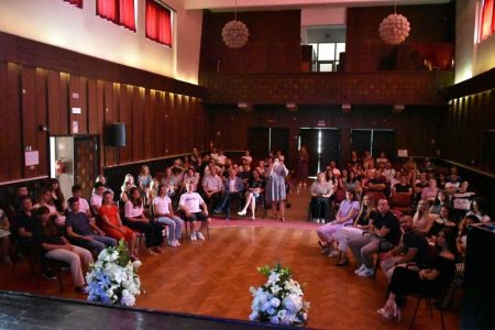 LIJEPO: Gradonačelnik Milinović uručio pohvalnice najboljim učenicima i studentima iz Gospića