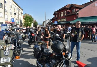 ČESTITAMO: Lički bikeri Crazy wolfsi uz miris oktana i paljenih guma proslavili 25 godina na cesti