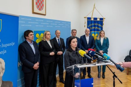 Problem nelegalnog otpada u Gospiću: Ministrica Vučković najavila sanaciju i izmjene zakona, župan Petry naglasio potrebu za kaznenim progonom odgovornih osoba